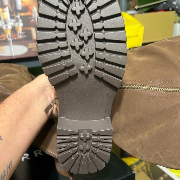 Torrid chunky knee boots size 7.5WW - Picture 4 of 7